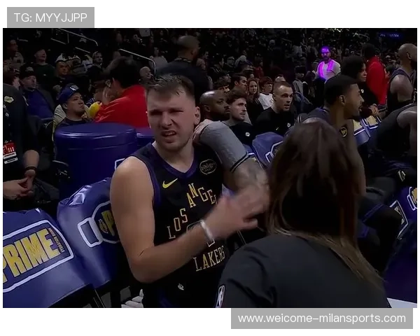 湖人擒灰熊 东契奇和里夫斯庆祝胜利，中科本安